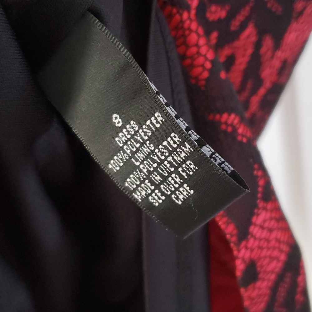 Dress - Picture 8 of 9